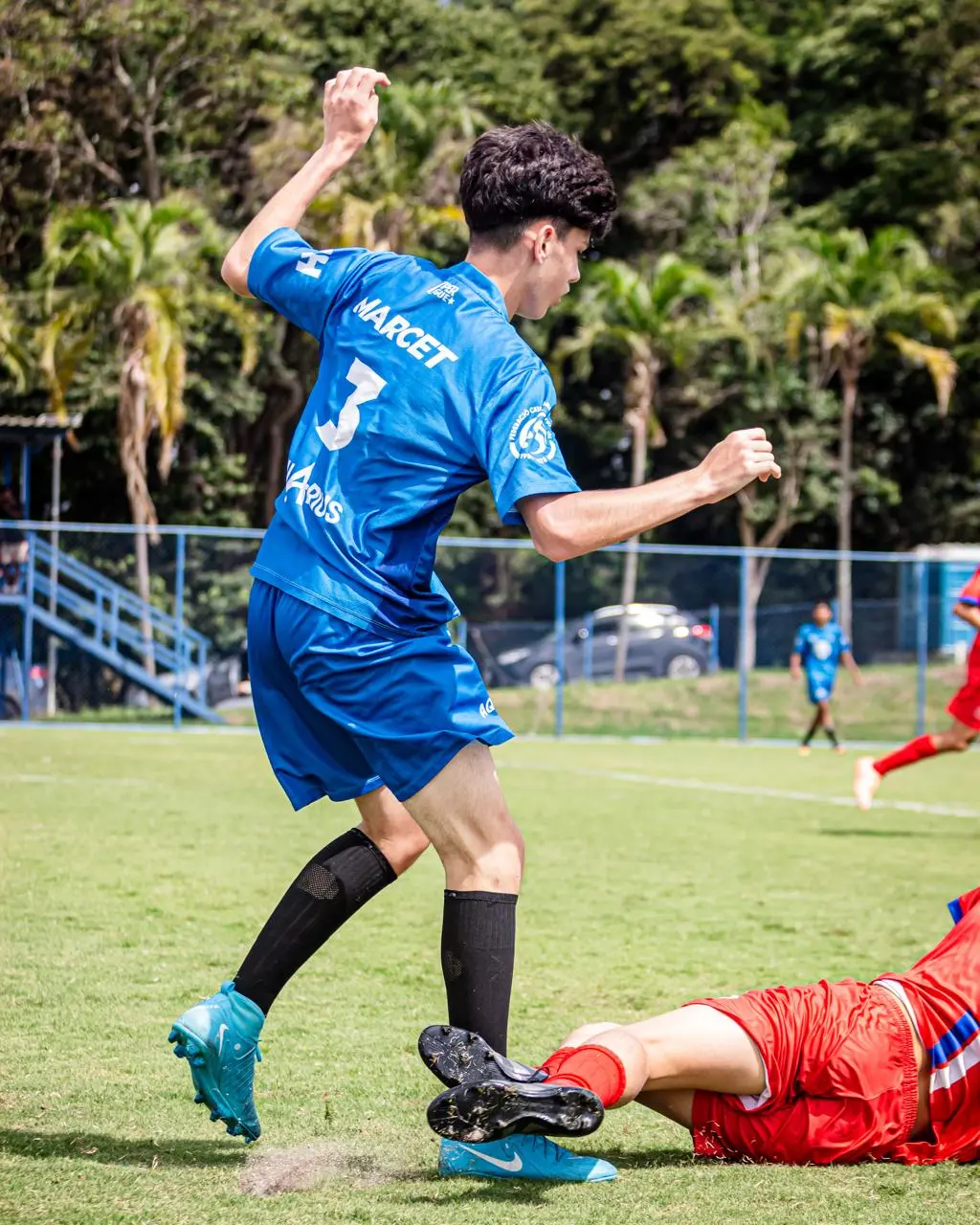 Thiago Cicala em ação durante uma atividade esportiva da Marcet